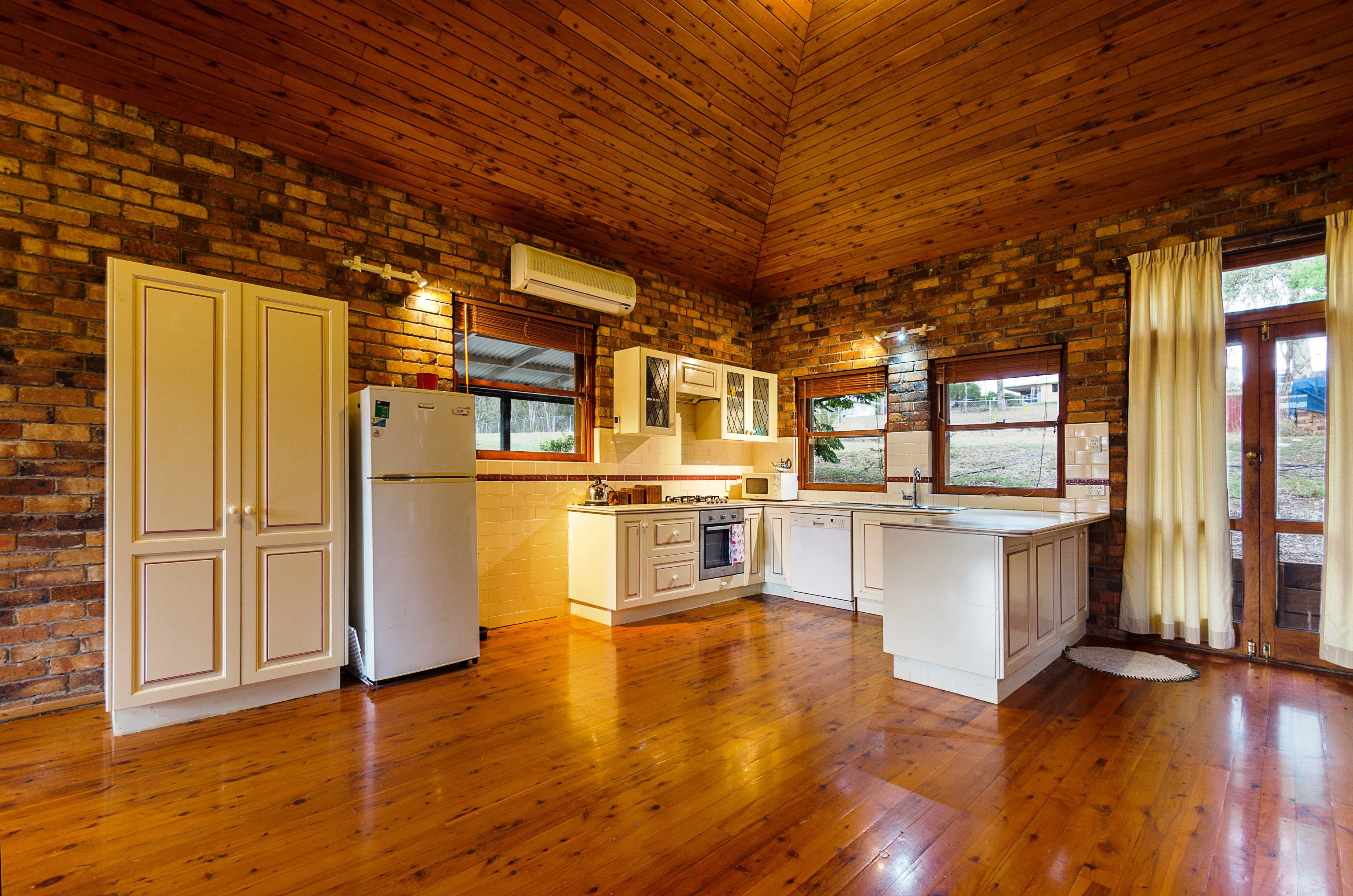 24 Conrad Street, Warwick QLD 4370, Warwick - Thumbnail 6