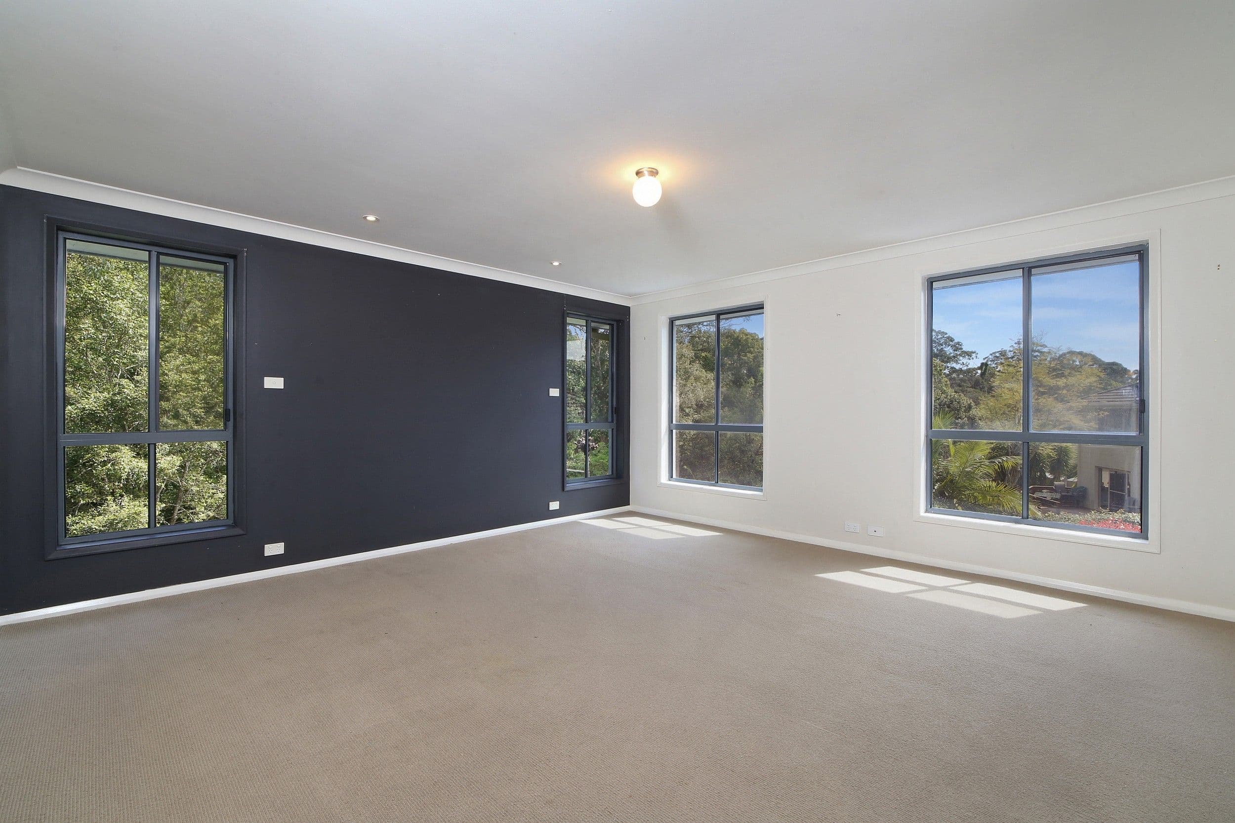 16 Bellbower Close, Green Point - Thumbnail 7