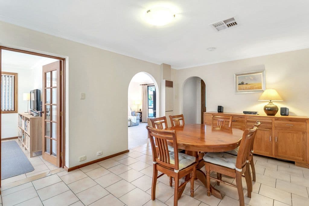 73 Delta Crescent, Aberfoyle Park SA 5159, Aberfoyle Park - Thumbnail 2
