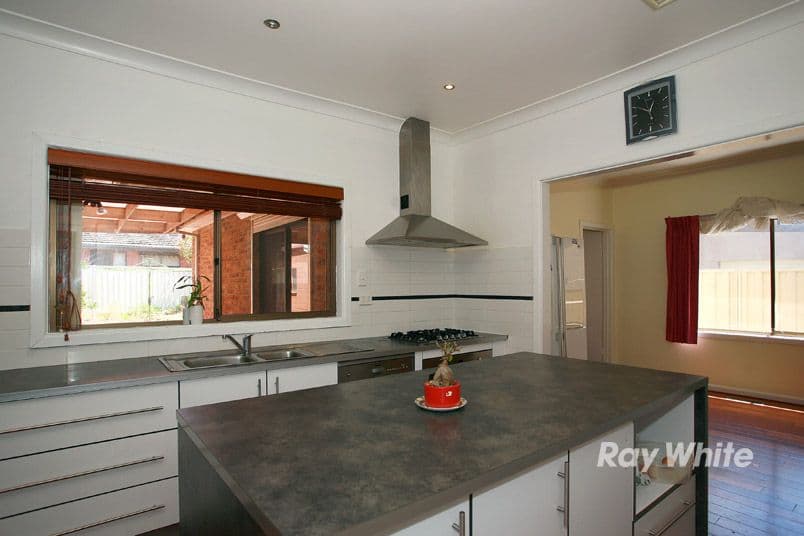 8 Thomas Street, NOBLE PARK VIC 3174, Noble Park - Thumbnail 2