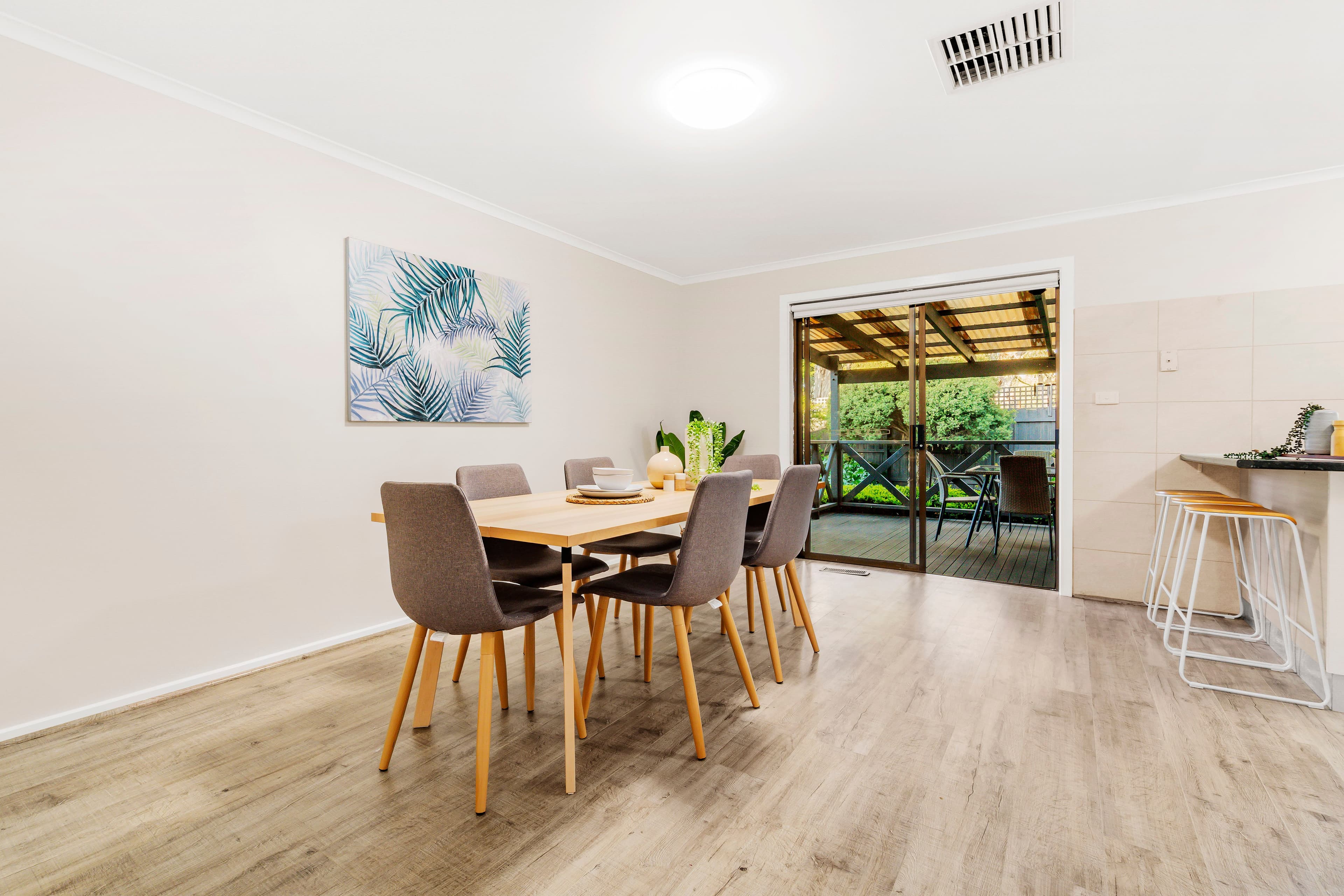 18 Coventry Crescent, Mill Park VIC 3082, Mill Park - Thumbnail 3