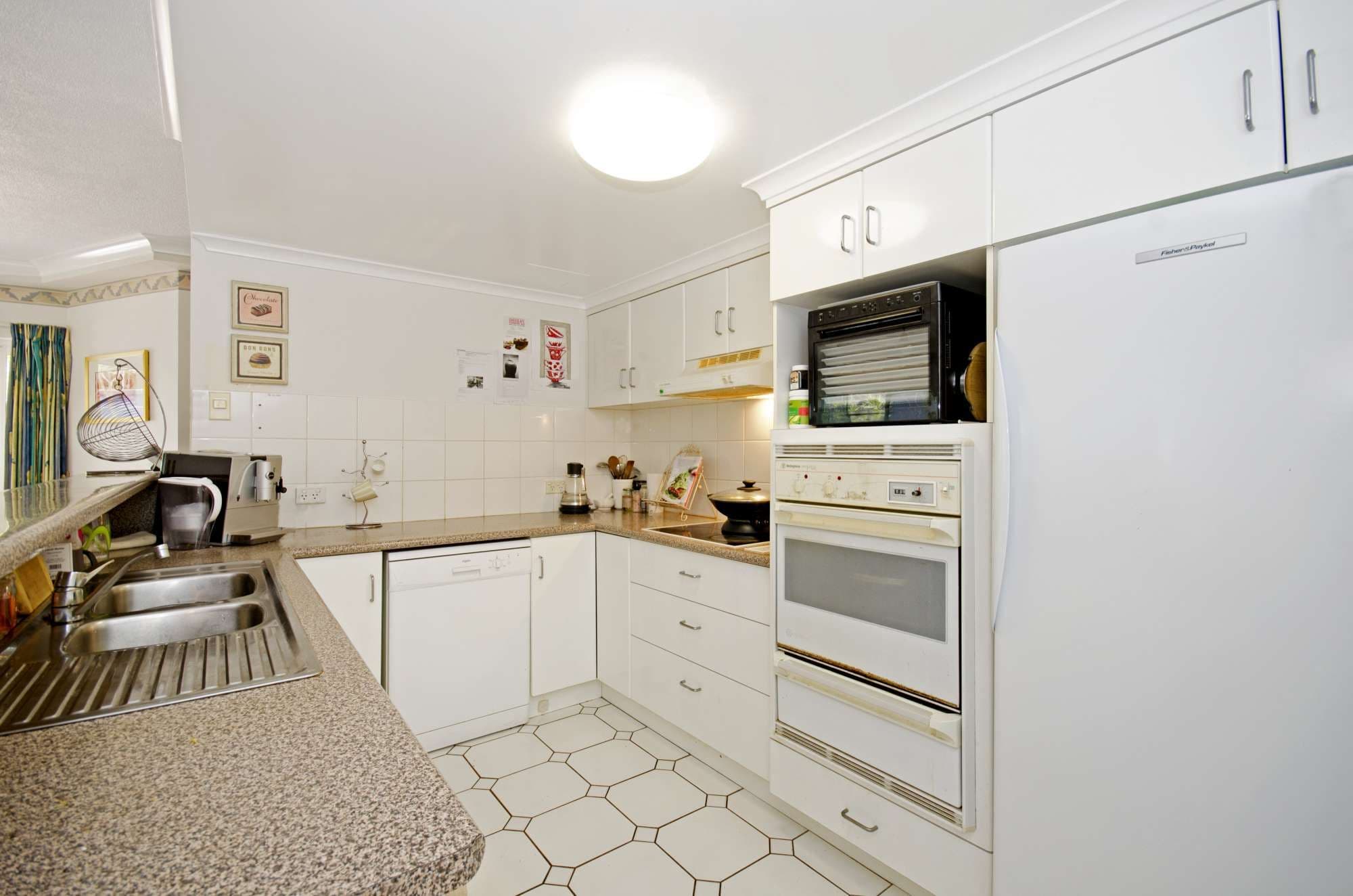 8 Paxton Street, NORTH WARD QLD 4810, North Ward - Thumbnail 5
