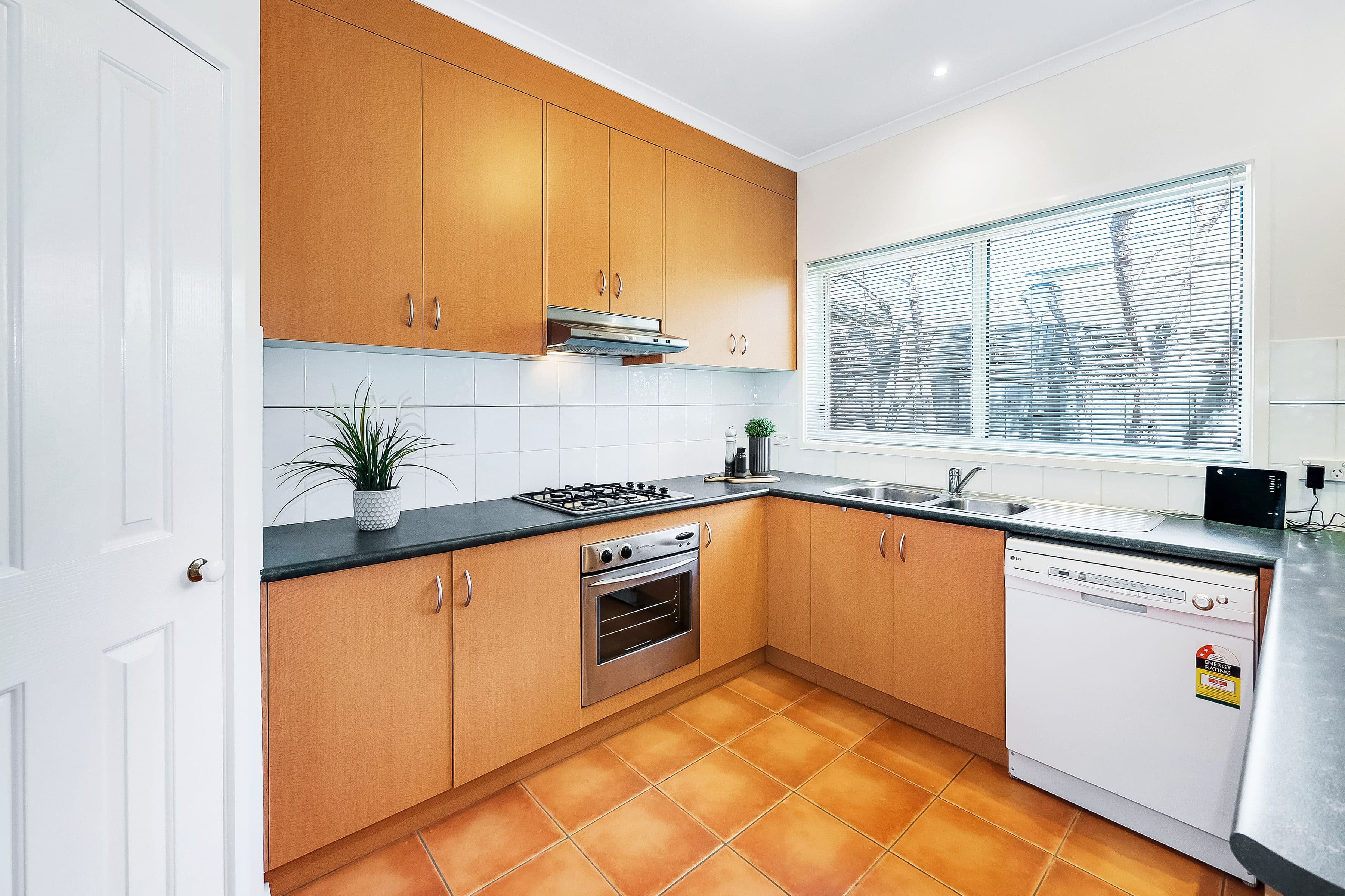 5 Desmond Court, Carrum Downs VIC 3201, Carrum Downs - Thumbnail 4