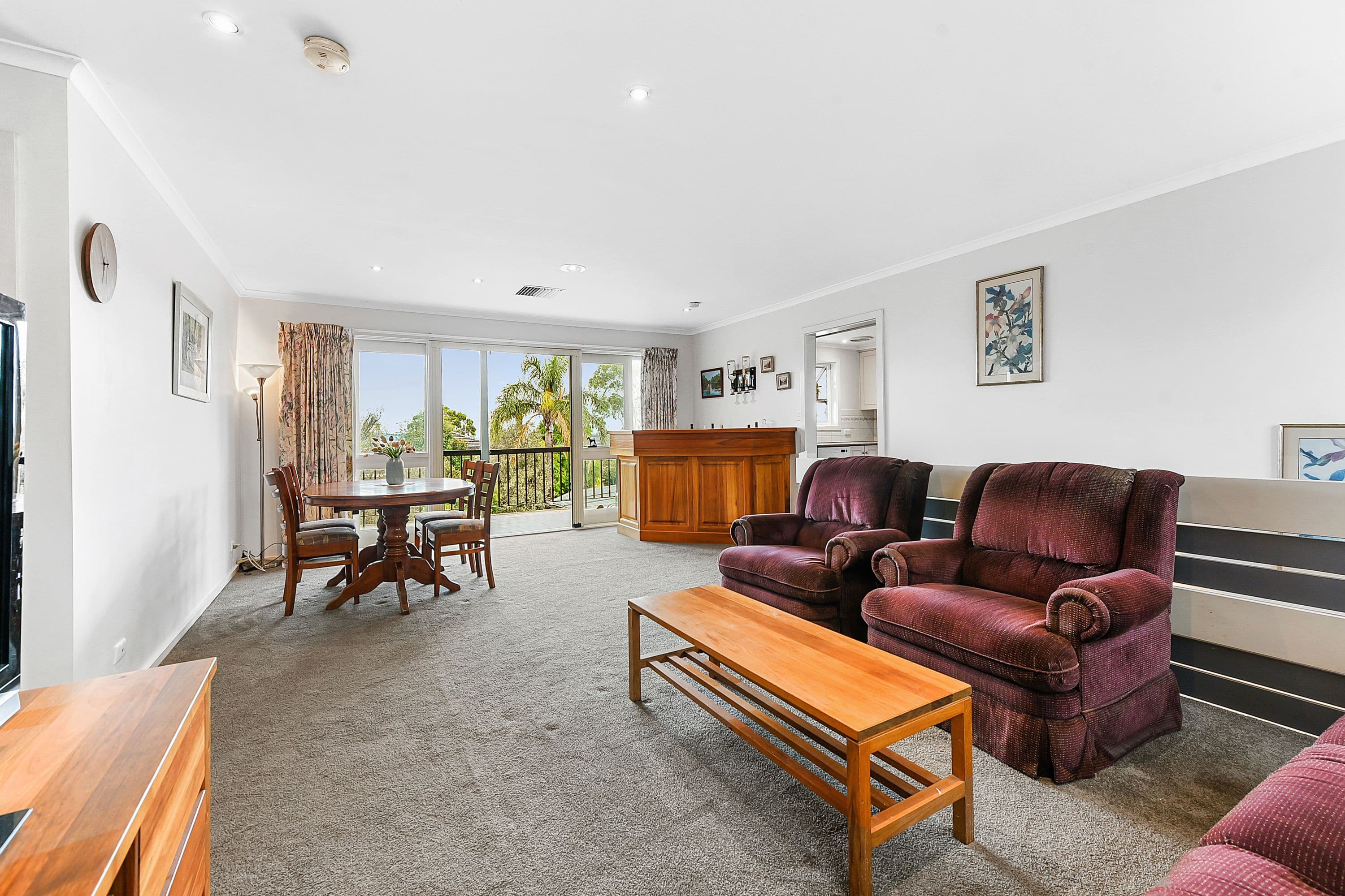 36 Highvale Road, Glen Waverley VIC 3150, Glen Waverley - Thumbnail 2