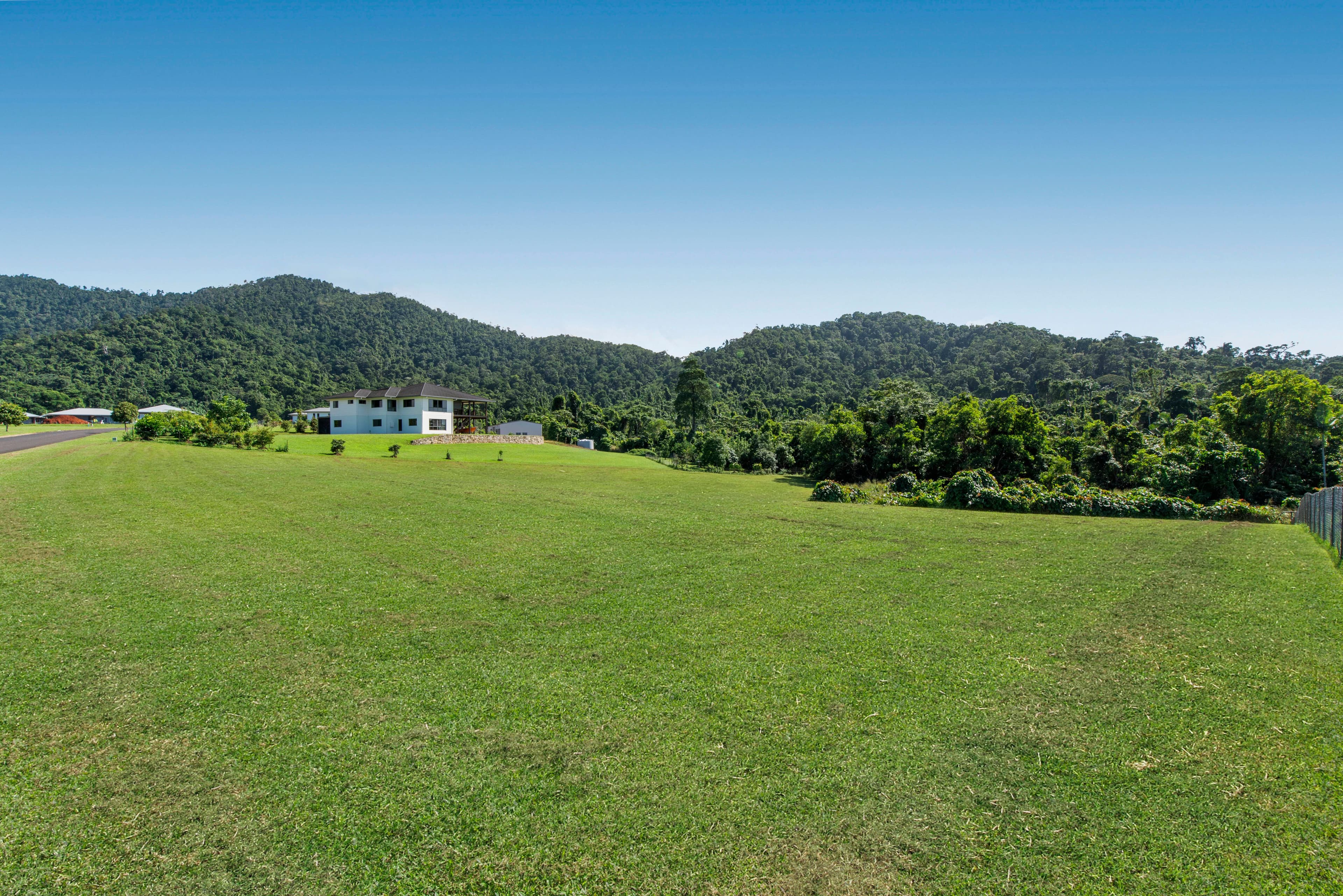 8 Unsworth Drive, Mission Beach QLD 4852, Mission Beach - Thumbnail 2