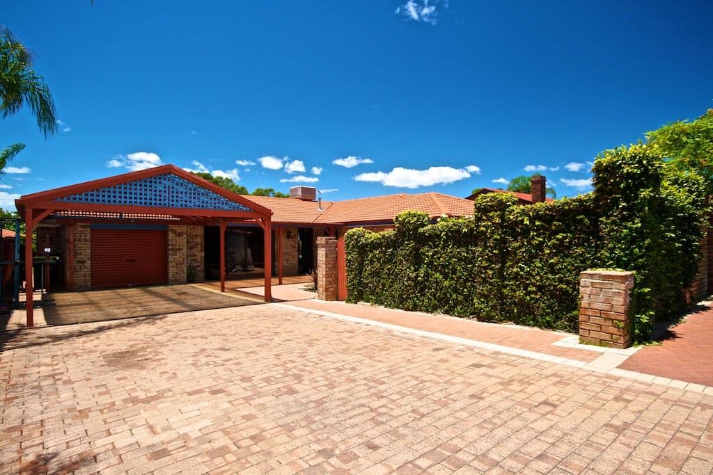 164 Glengarry Drive, DUNCRAIG WA 6023, Duncraig - Thumbnail 2