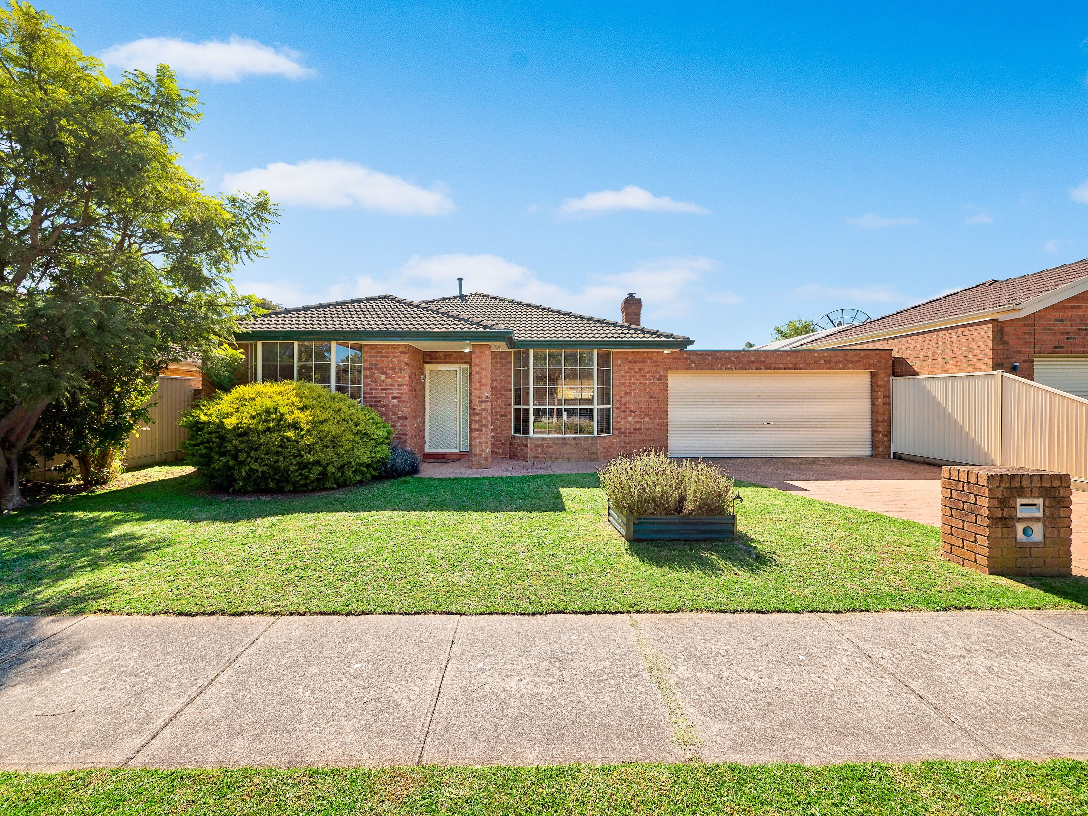 30 HORSFIELD Street, Cranbourne North VIC 3977, Cranbourne North - Thumbnail 2