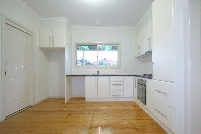 26 carmichael Road, OAKLEIGH EAST VIC 3166, Oakleigh East - Thumbnail 3