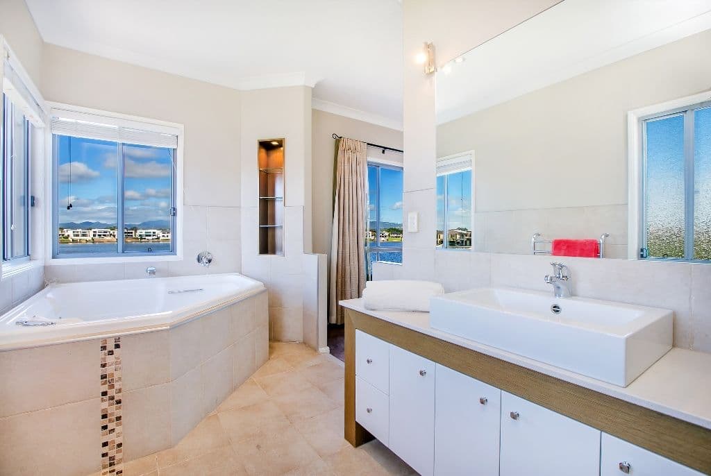 97 Edinburgh Road, BENOWA WATERS QLD 4217, Benowa - Thumbnail 5