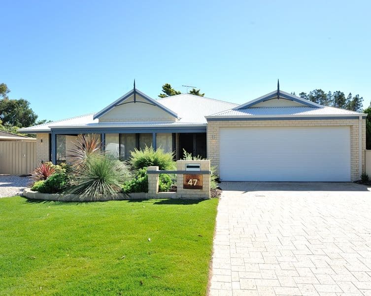 47 Kingsbridge Road, WARNBRO WA 6169, Mittagong - Image 1
