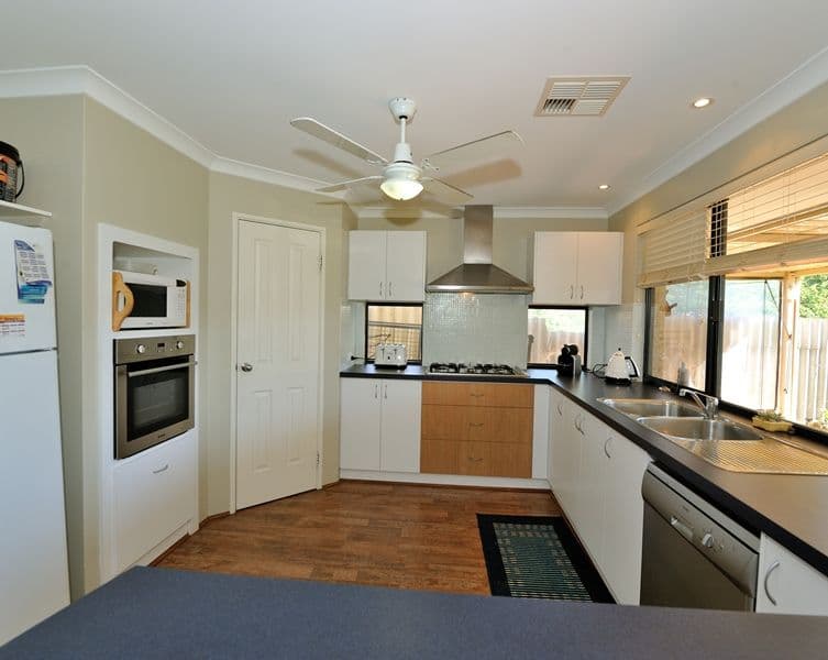 47 Kingsbridge Road, WARNBRO WA 6169, Mittagong - Thumbnail 6