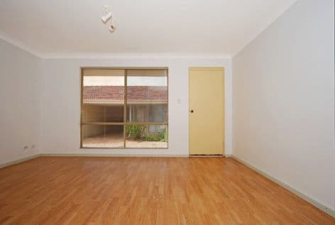 23 Cromwell Road, ALEXANDER HEIGHTS WA 6064, Alexander Heights - Thumbnail 3
