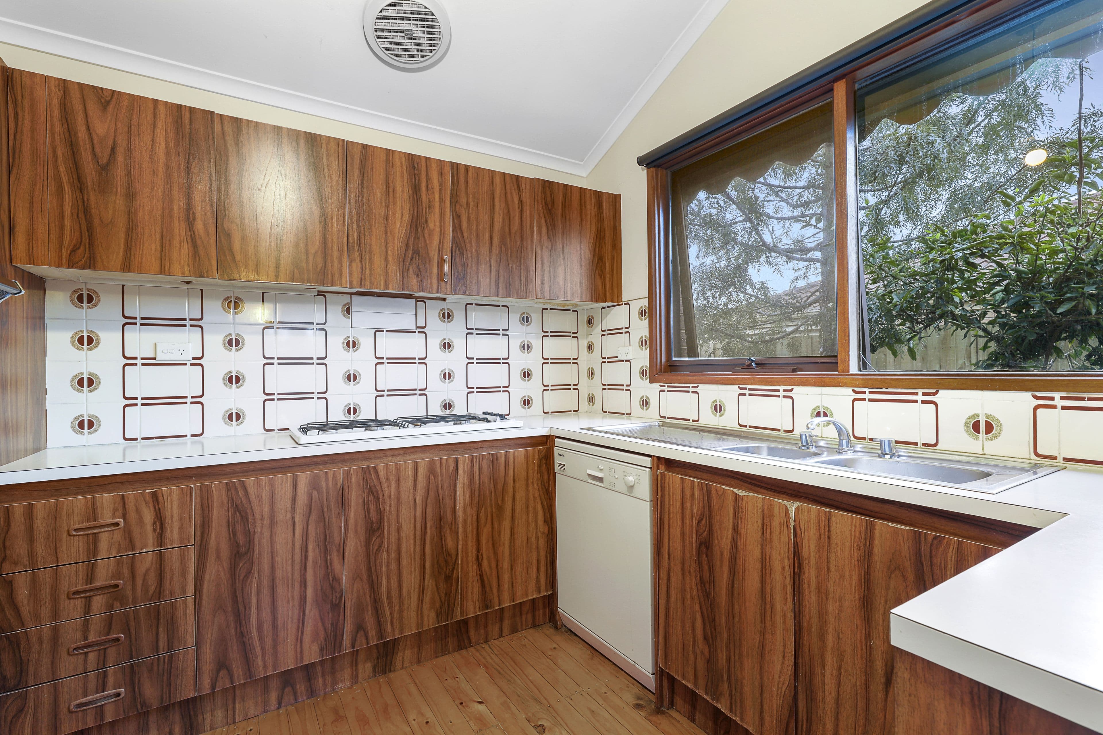 13-15 Stuart Avenue, Cheltenham VIC 3192, Cheltenham - Thumbnail 5