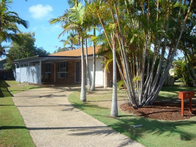 17  Lapoinya Crescent, WARANA QLD 4575, Warana - Thumbnail 2