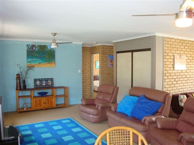 17  Lapoinya Crescent, WARANA QLD 4575, Warana - Thumbnail 4