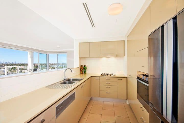 68  Village Drive, BREAKFAST POINT NSW 2137, Breakfast Point - Thumbnail 3