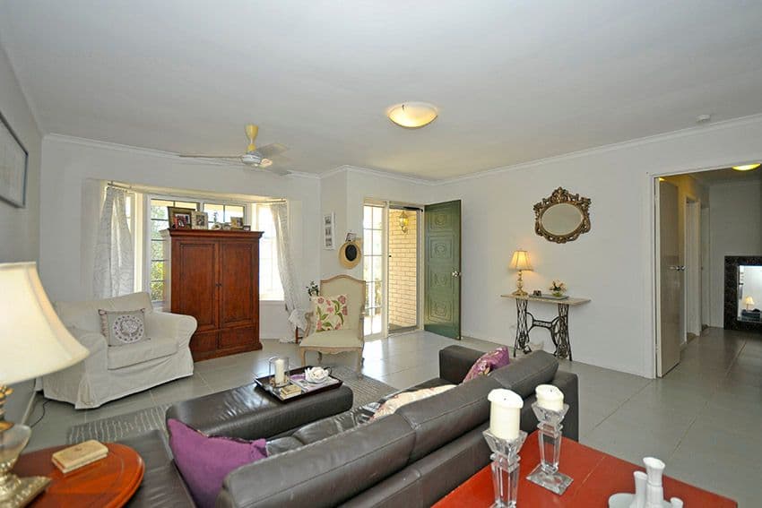 34 Boongala Road, Broadbeach Waters QLD 4218, Broadbeach Waters - Thumbnail 3