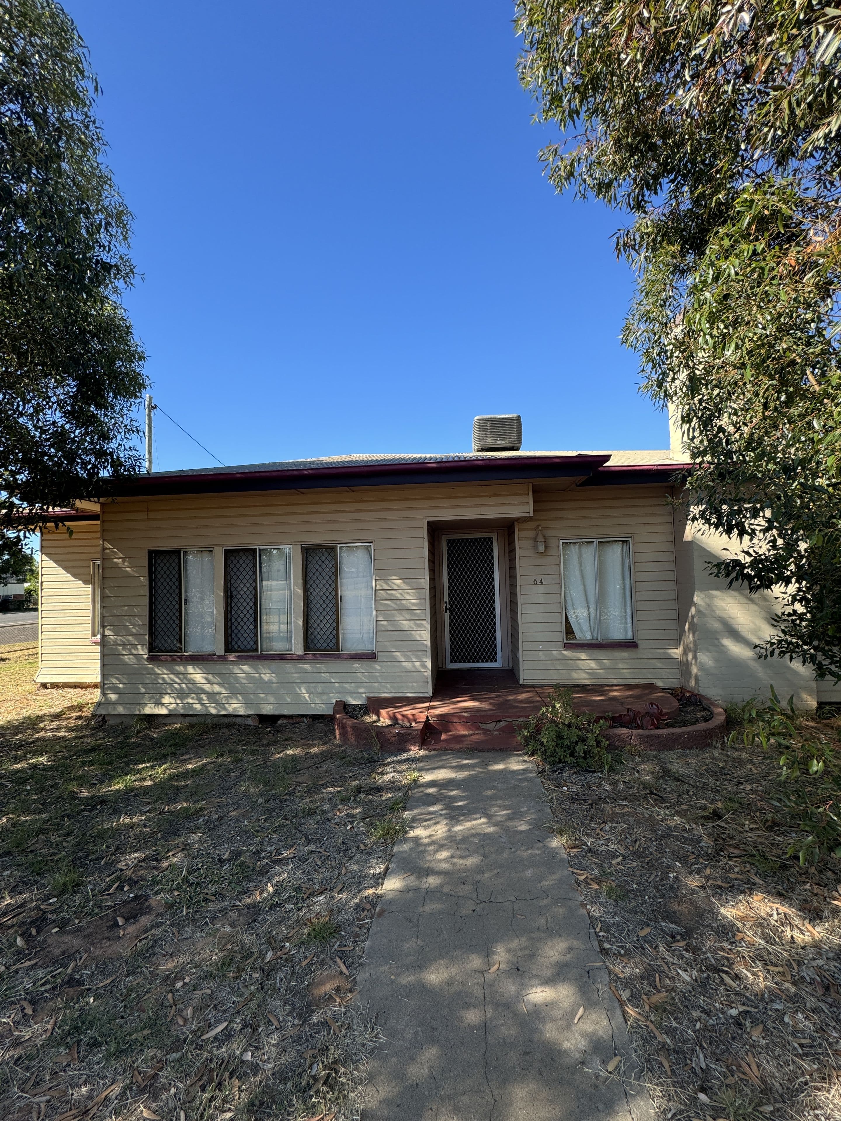 64 Edward Street, Charleville QLD 4470, Charleville - Image 1