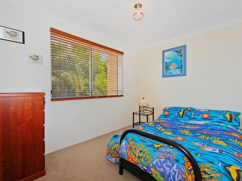 21 Bullimah Avenue, BURLEIGH HEADS QLD 4220, Burleigh Heads - Thumbnail 8