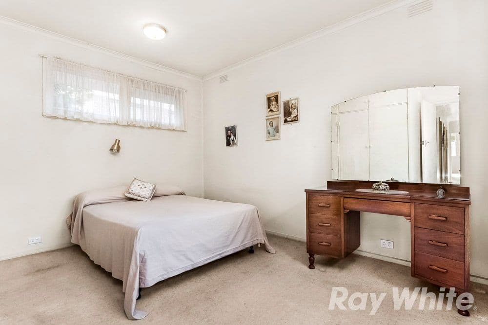 1 Betty Court, Mount Waverley VIC 3149, Mount Waverley - Thumbnail 5