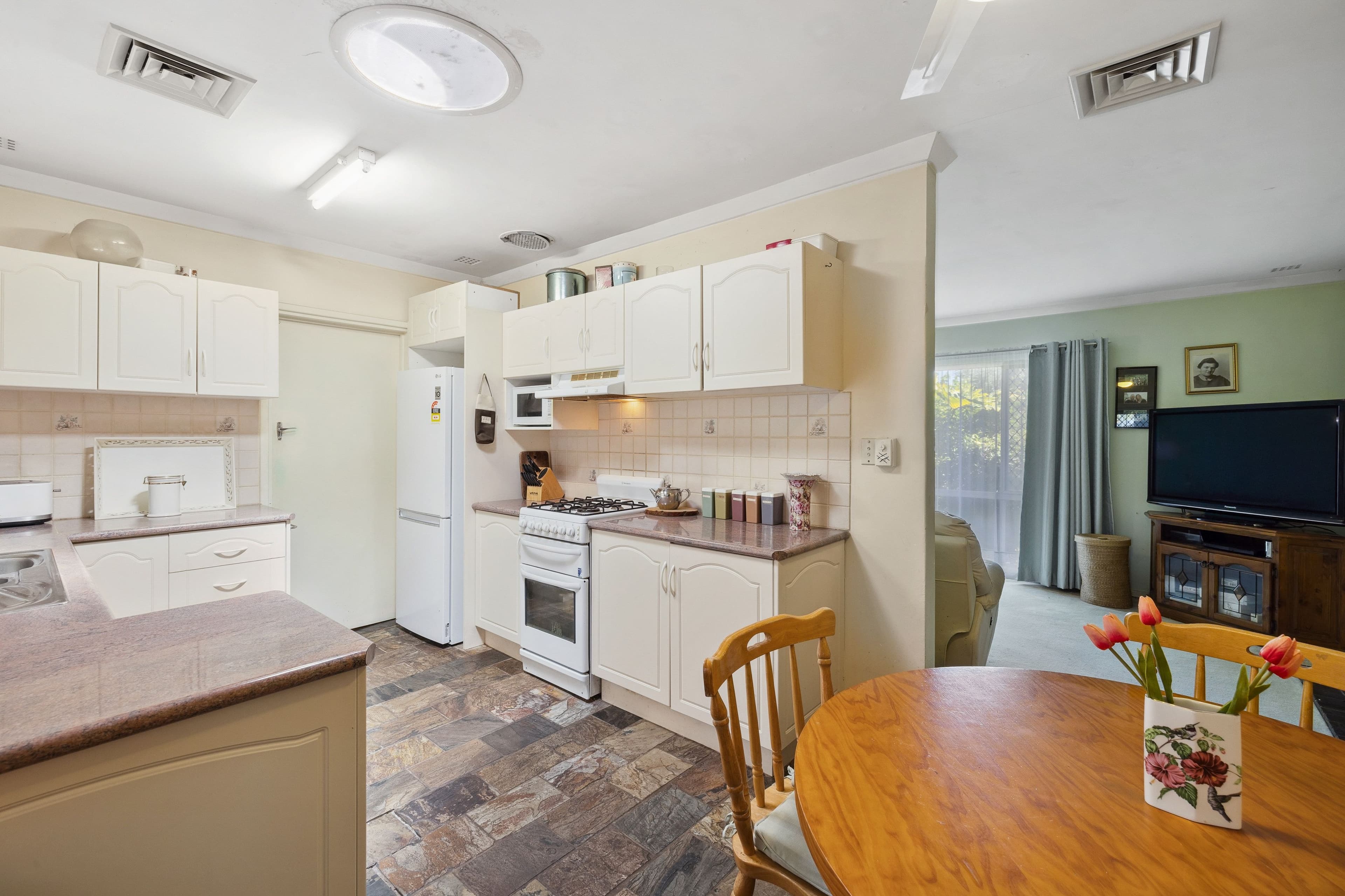 7 Nangetty Street, Innaloo WA 6018, Innaloo - Thumbnail 7