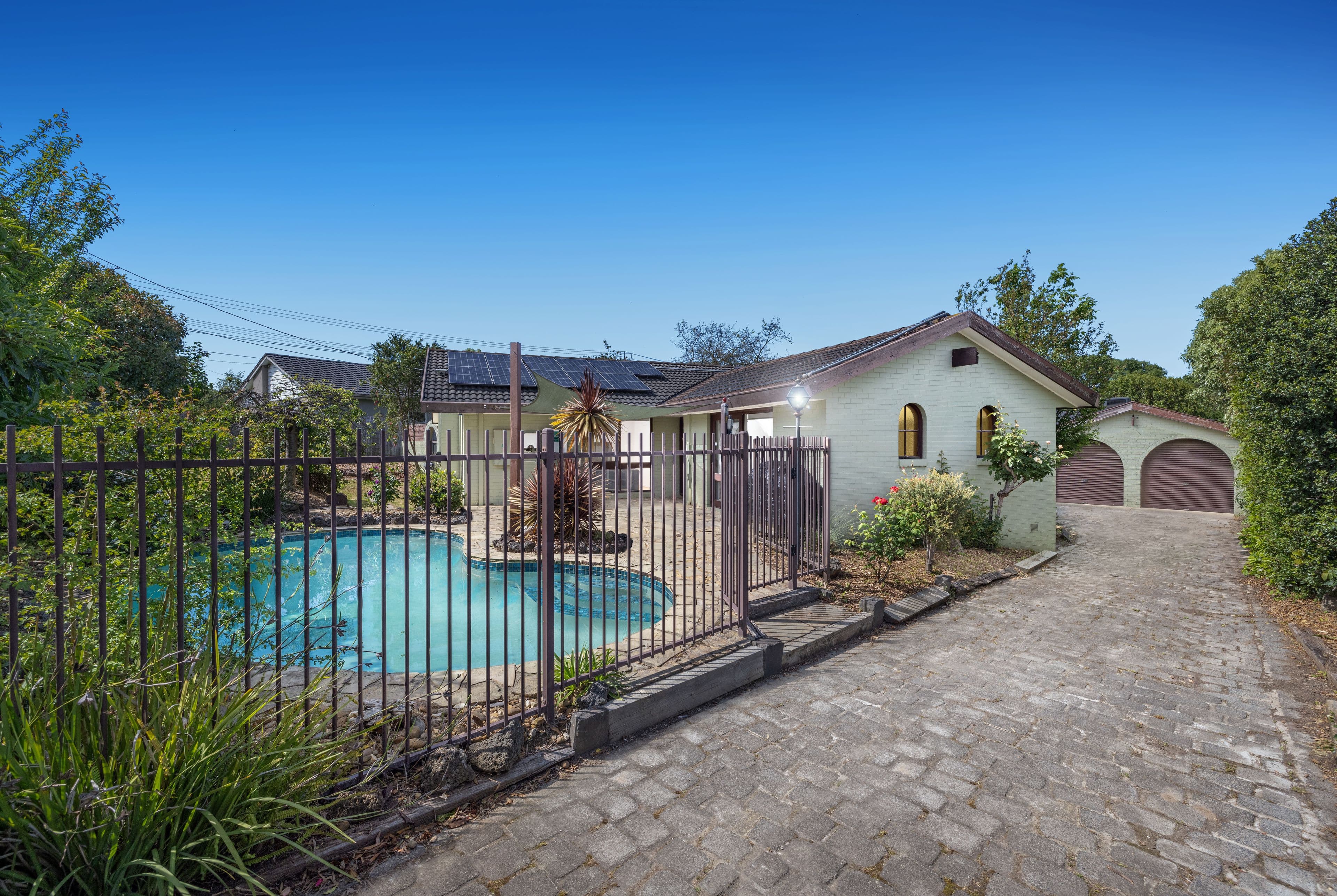 4 Cloverdale Lane, Chirnside Park VIC 3116, Chirnside Park - Thumbnail 2