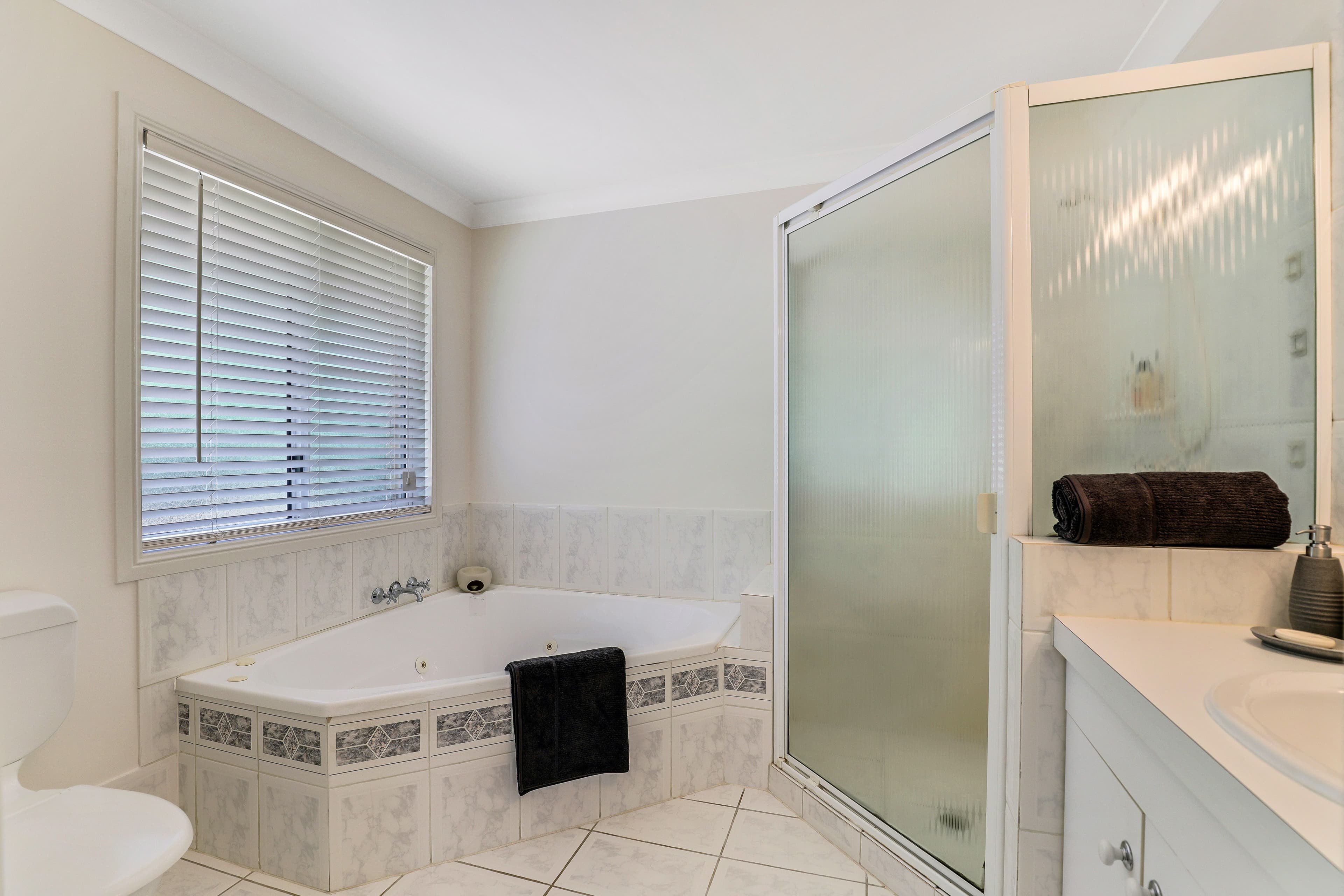 5 General Gordon Court, Cotswold Hills QLD 4350, Cotswold Hills - Thumbnail 7