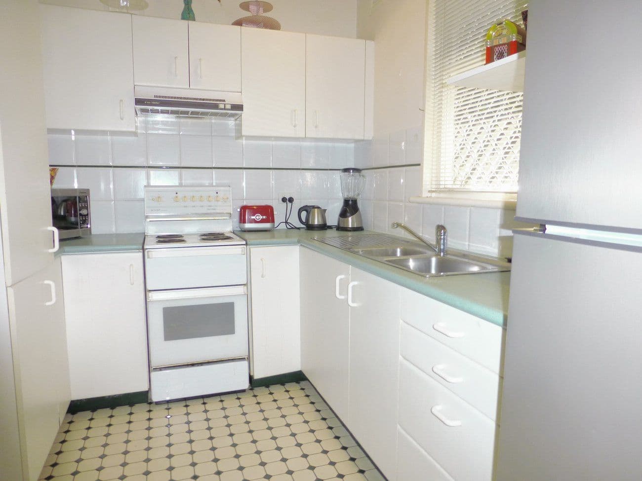 14 Vermont Street, SUTHERLAND NSW 2232, Sutherland - Thumbnail 3