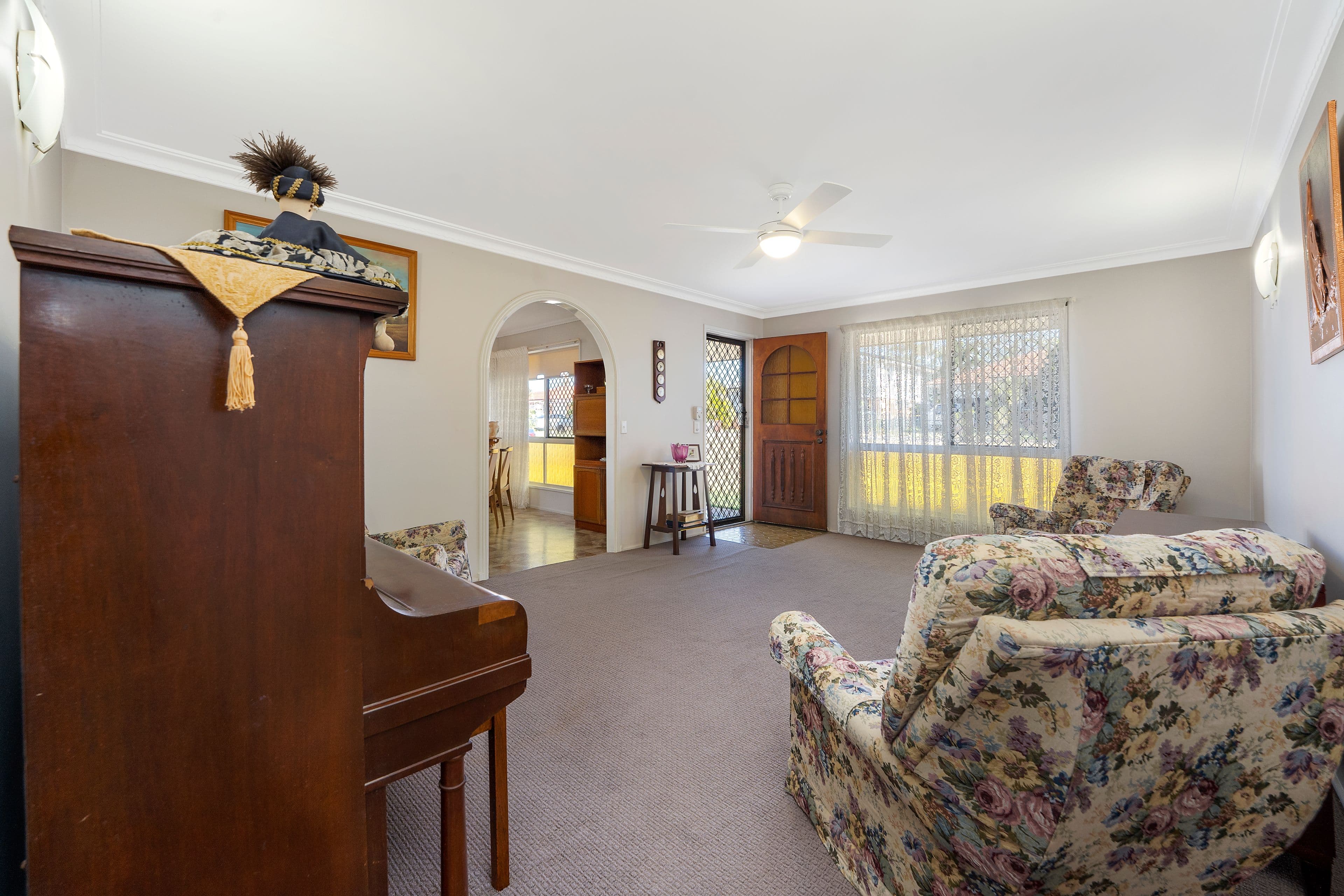 6 Hibiscus Avenue, Redcliffe QLD 4020, Redcliffe - Thumbnail 3