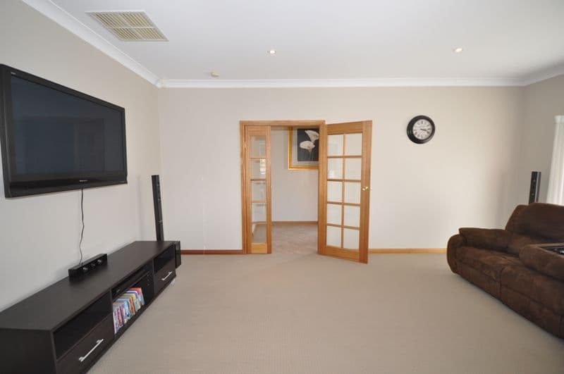 9 Mark Avenue, CRAIGMORE SA 5114, Craigmore - Thumbnail 3
