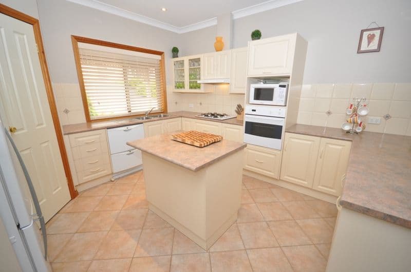9 Mark Avenue, CRAIGMORE SA 5114, Craigmore - Thumbnail 4