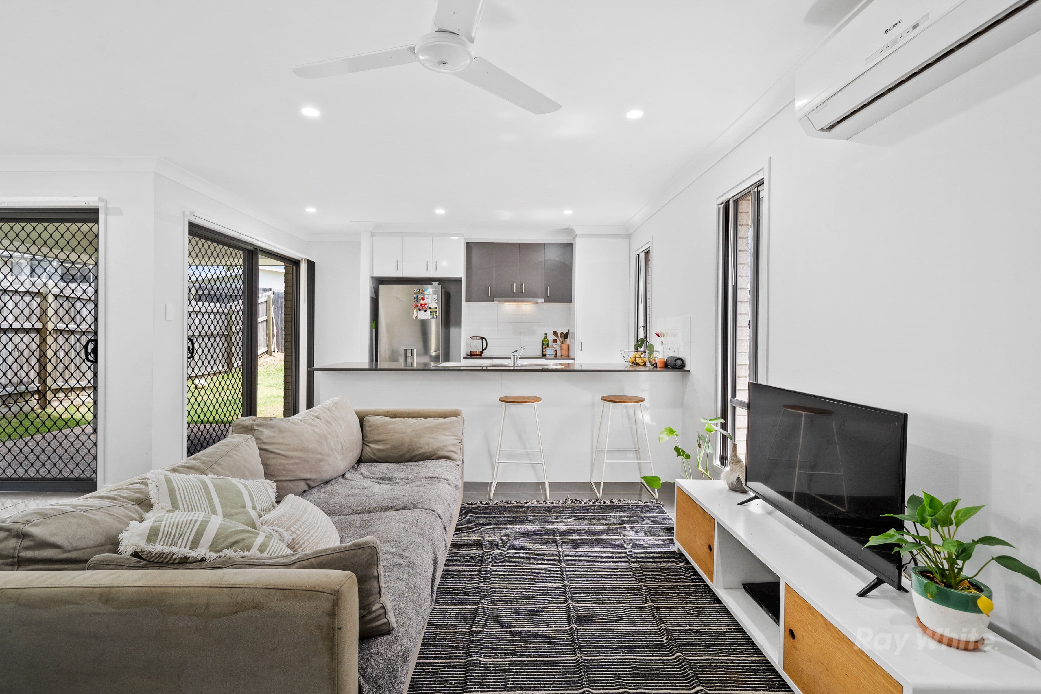 62 Slate Street, Yarrabilba QLD 4207, Yarrabilba - Thumbnail 3