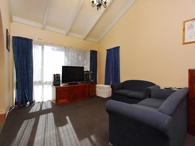23 Dawnann Court, Carrara, QLD, 4211, Carrara - Thumbnail 5