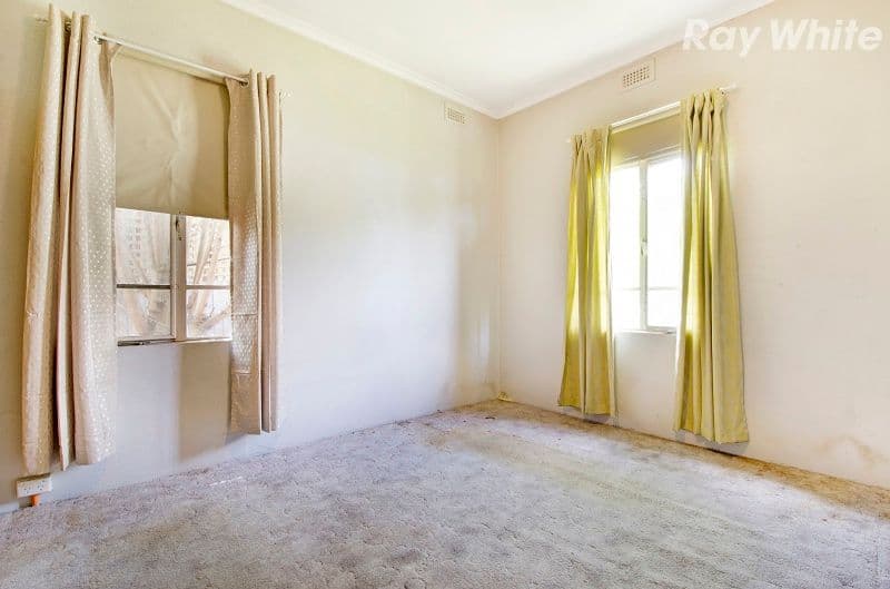 18 Lexton Avenue, Dandenong VIC 3175, Dandenong - Thumbnail 4