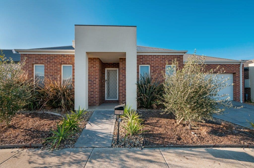 43 Kinglake Crescent, CRAIGIEBURN VIC 3064, Craigieburn - Image 1