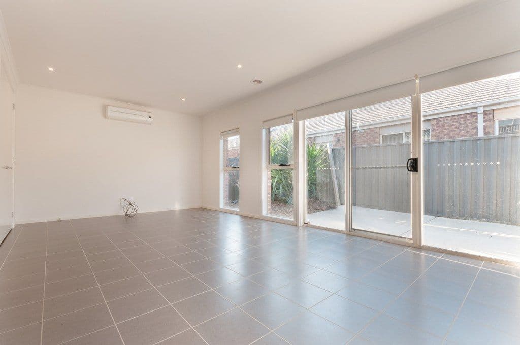 43 Kinglake Crescent, CRAIGIEBURN VIC 3064, Craigieburn - Thumbnail 5