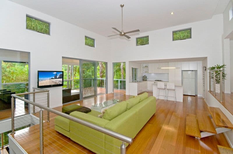 15 Bindoon Close, ELANORA QLD 4221, Elanora - Image 1