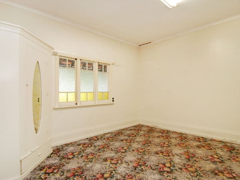 57 Simpsons Road, BARDON QLD 4065, Bardon - Thumbnail 5