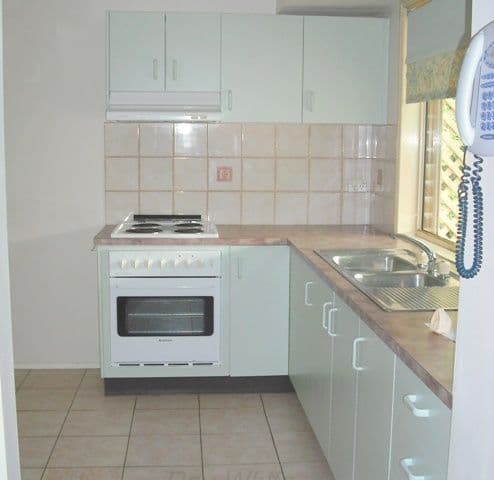 24 Macarthur Crescent, DECEPTION BAY QLD 4508, Deception Bay - Thumbnail 2
