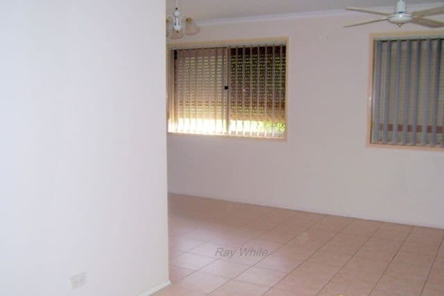 24 Macarthur Crescent, DECEPTION BAY QLD 4508, Deception Bay - Thumbnail 3