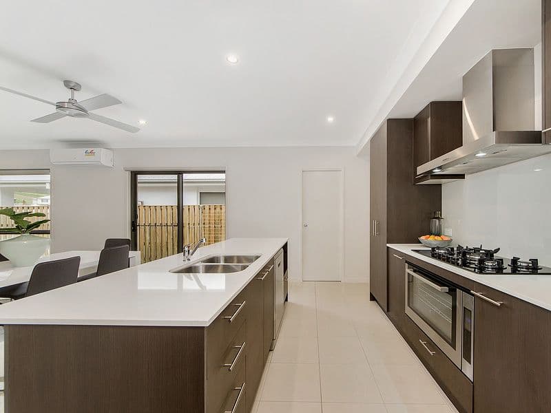 15 Sunwood Crescent, MAUDSLAND QLD 4210, Maudsland - Thumbnail 4