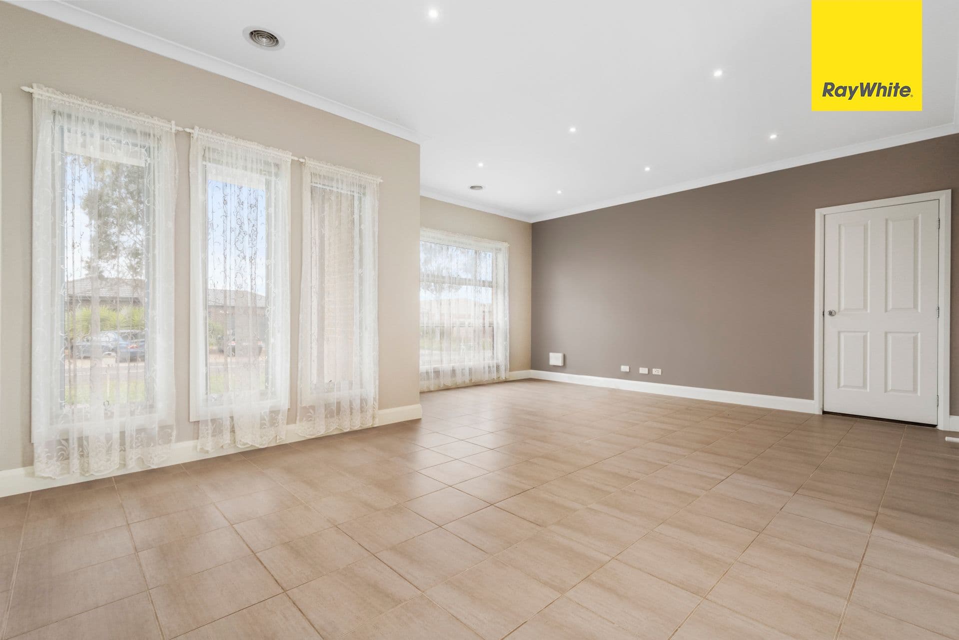 56 Barleygrass Crescent, Brookfield VIC 3338, Brookfield - Thumbnail 7