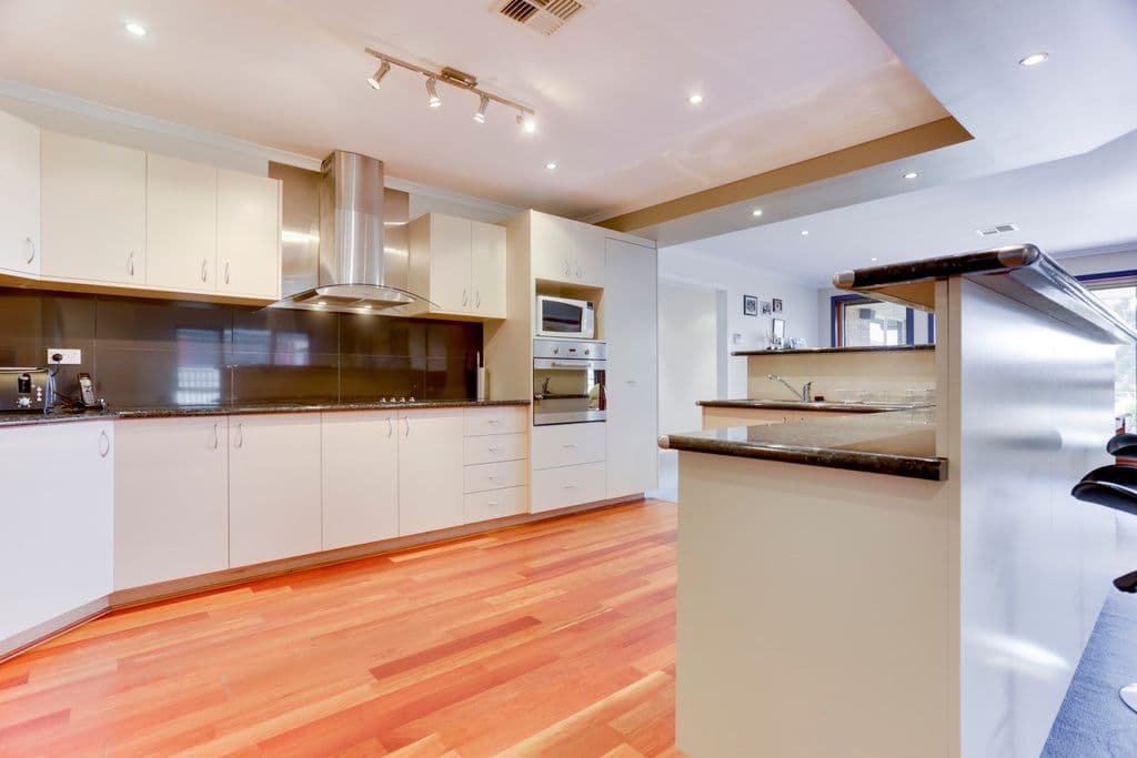 8 Clovis Court, ST LEONARDS TAS 7250, St Leonards - Thumbnail 2