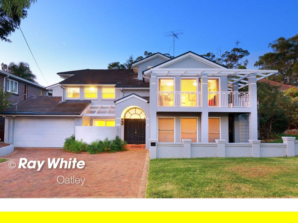 83 Lansdowne Crescent, Oatley - Image 1