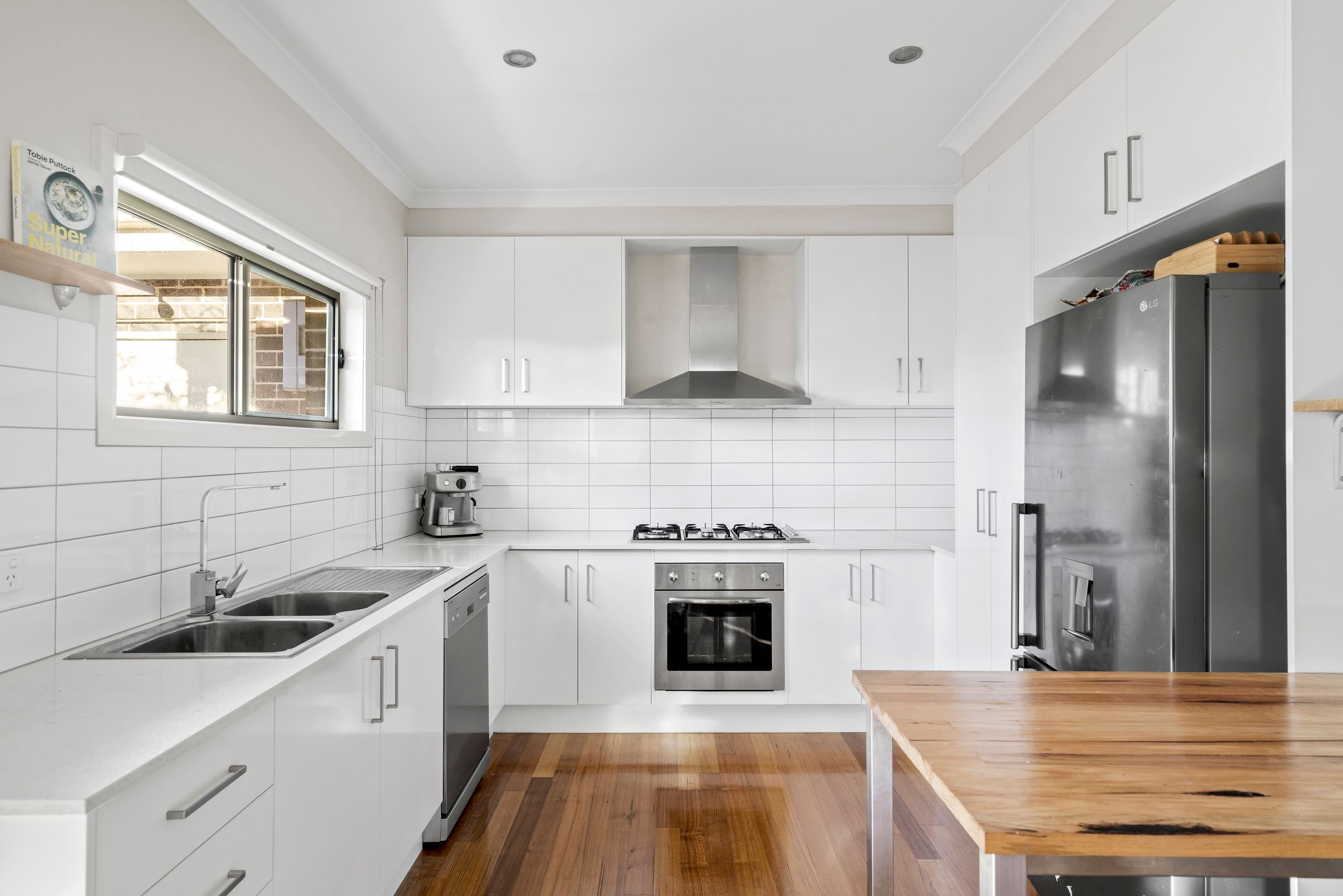 24 Primula Avenue, Brooklyn VIC 3012, Brooklyn - Thumbnail 2