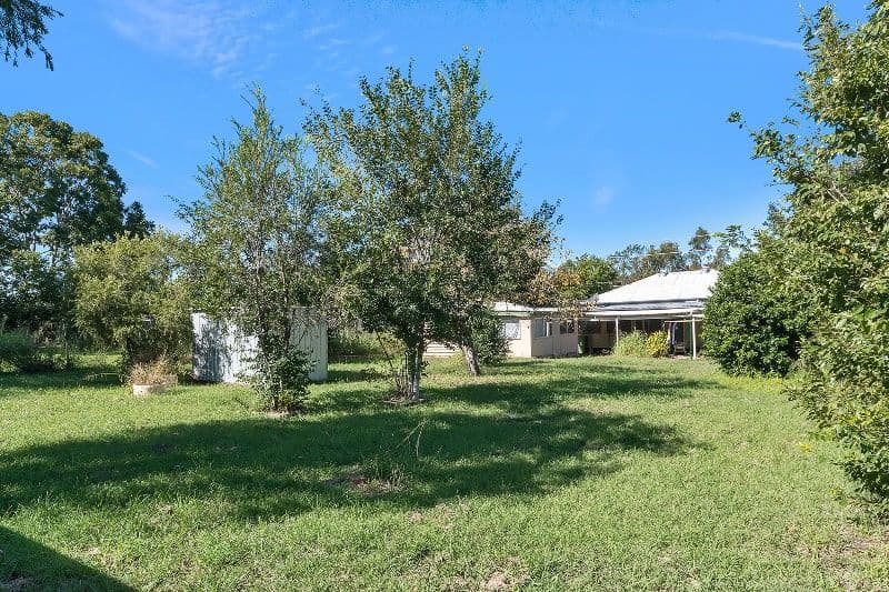 5 Creek Street, Silkstone QLD 4304, Silkstone - Thumbnail 2
