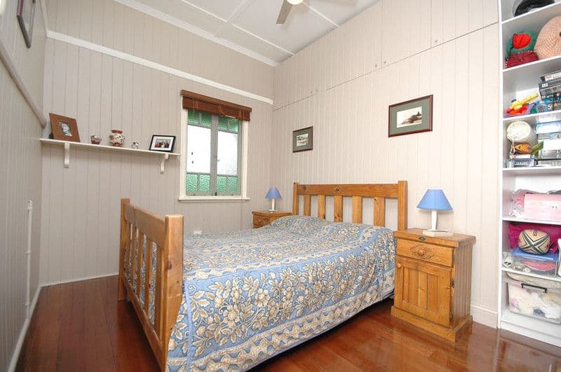 49 Oxley Drive, HOLLAND PARK QLD 4121, Holland Park - Thumbnail 7