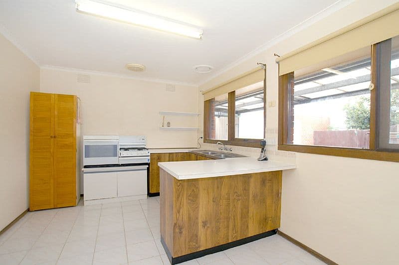 11 Nicole Avenue, SPRINGVALE SOUTH VIC 3172, Springvale South - Thumbnail 2