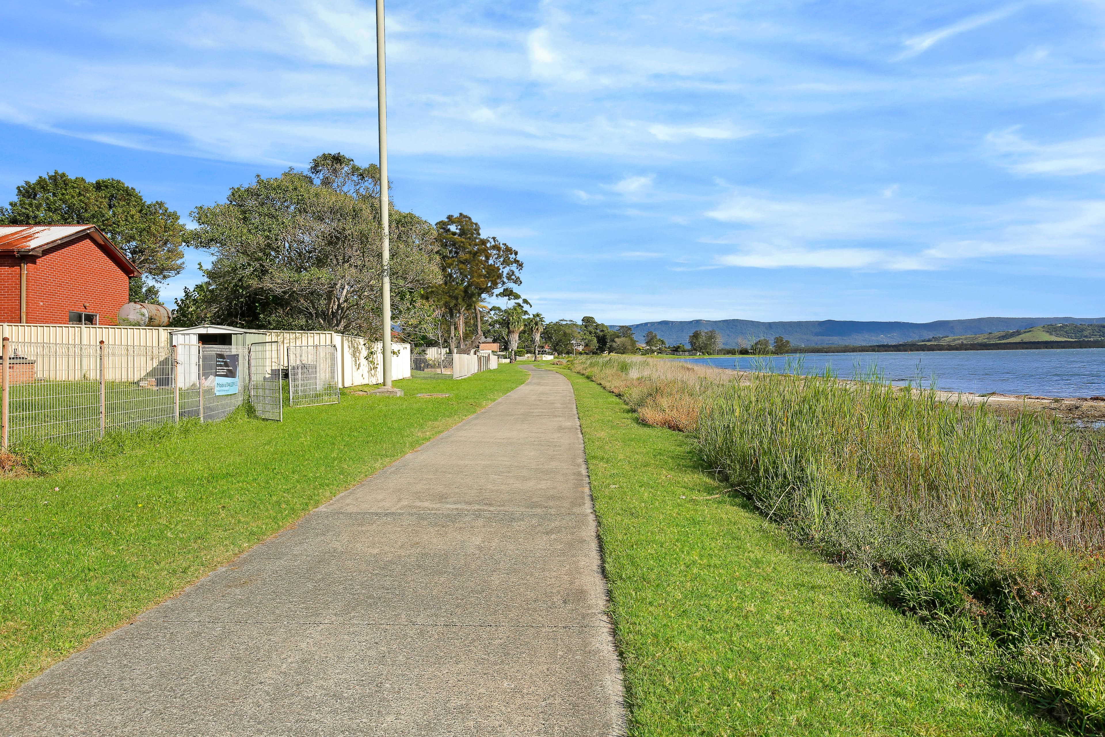 113 The Boulevarde, Oak Flats - Thumbnail 7