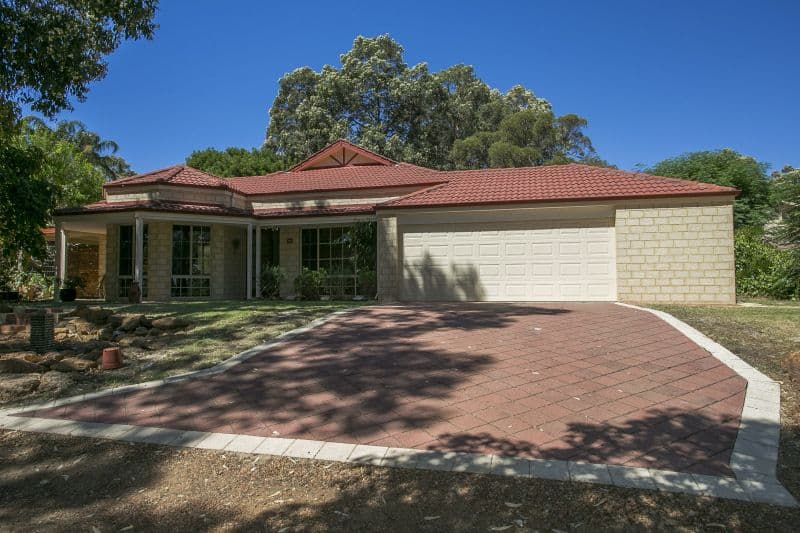 22 Davies Crescent, Gooseberry Hill WA 6076, Gooseberry Hill - Thumbnail 2